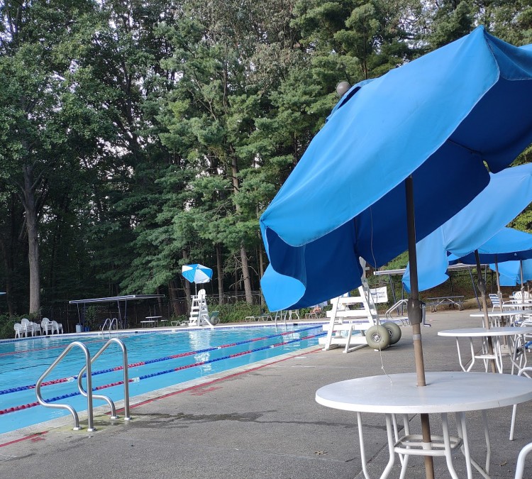 Forest Knolls Swimming Pool (Members Only) (Silver&nbspSpring,&nbspMD)